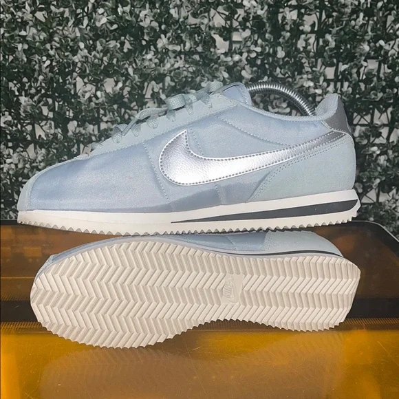 Nike Silver Sneakers Classic Cortez - Picture 2 of 6